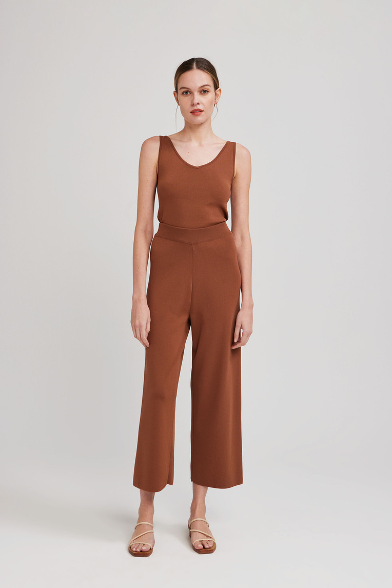 Sleeveless V-Neck Knit Top