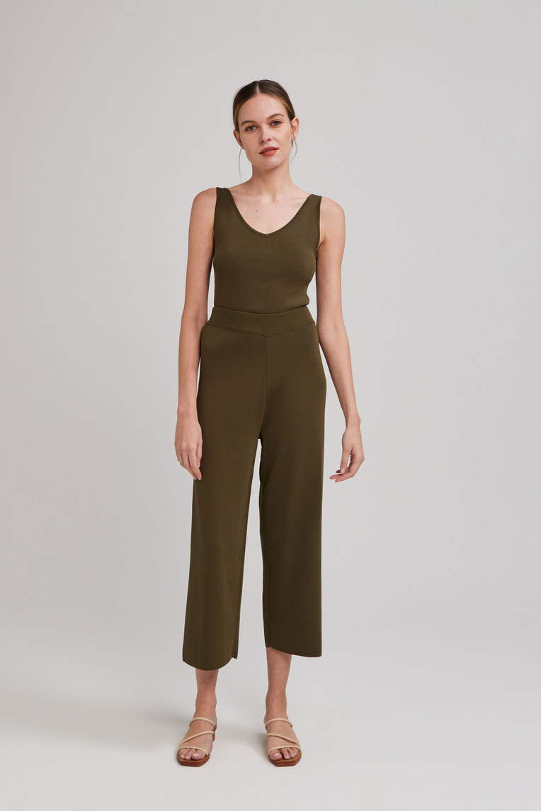 Sleeveless V-Neck Knit Top