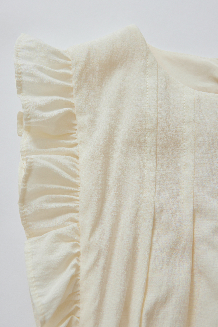 Textured Ruffle Sleeve Romper