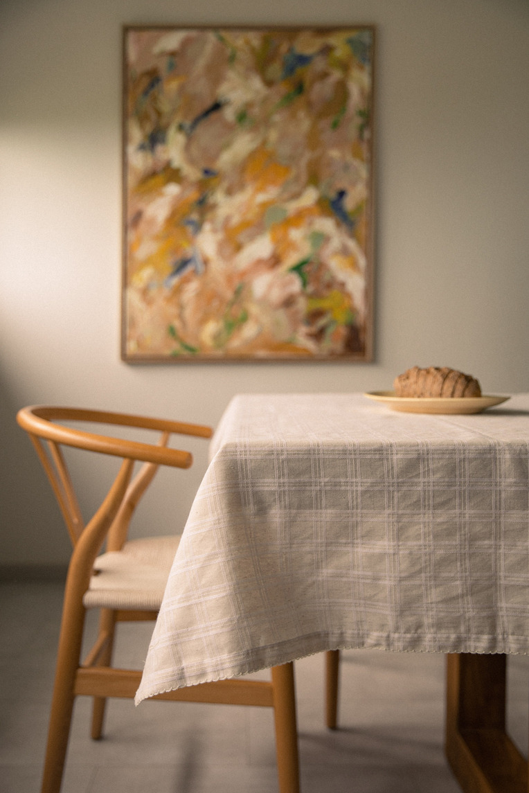 Textured Picot-Edged Tablecloth
