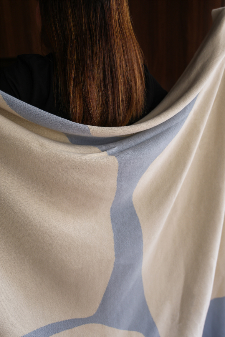 Pebble Knitted Throw Blanket