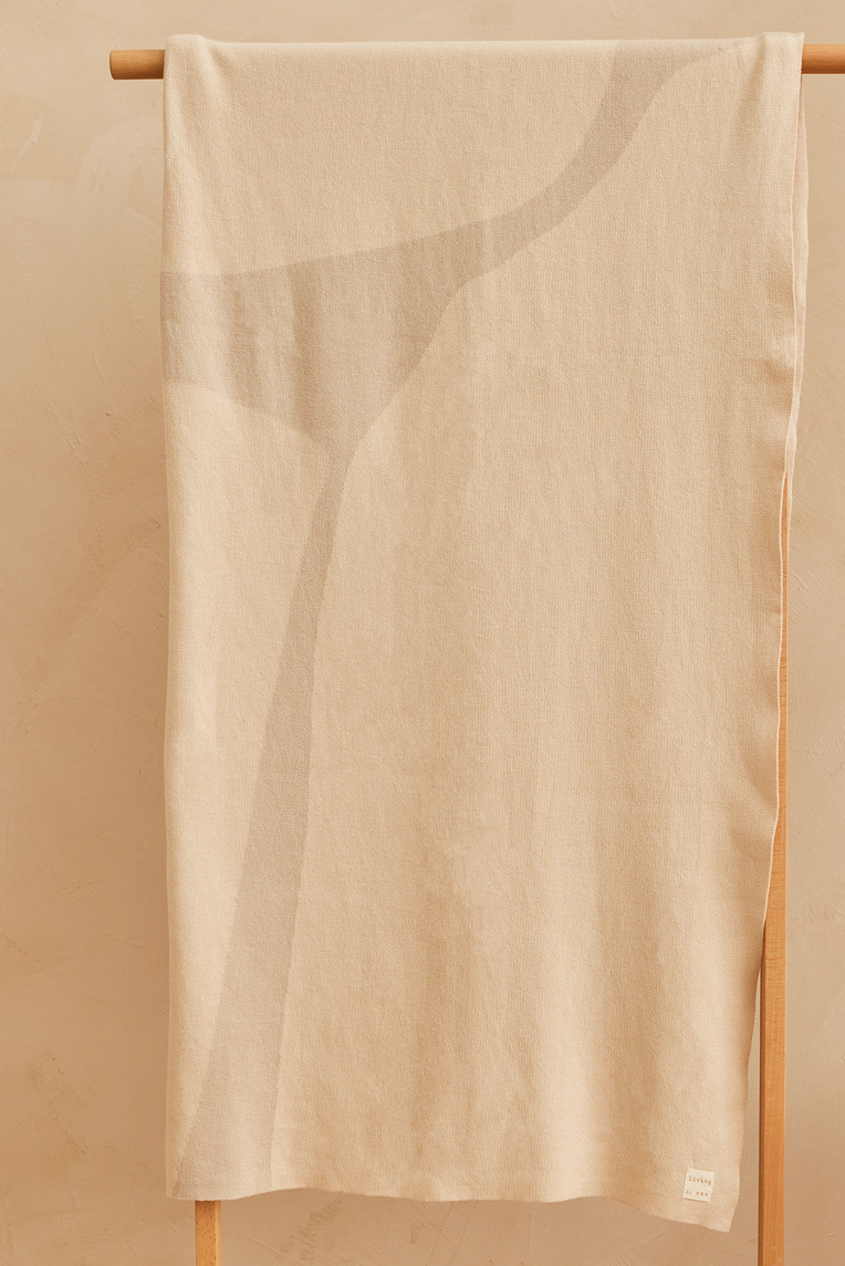 Pebble Knitted Throw Blanket