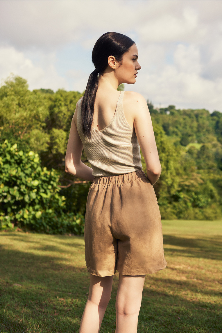 Linen High-Waisted Shorts 