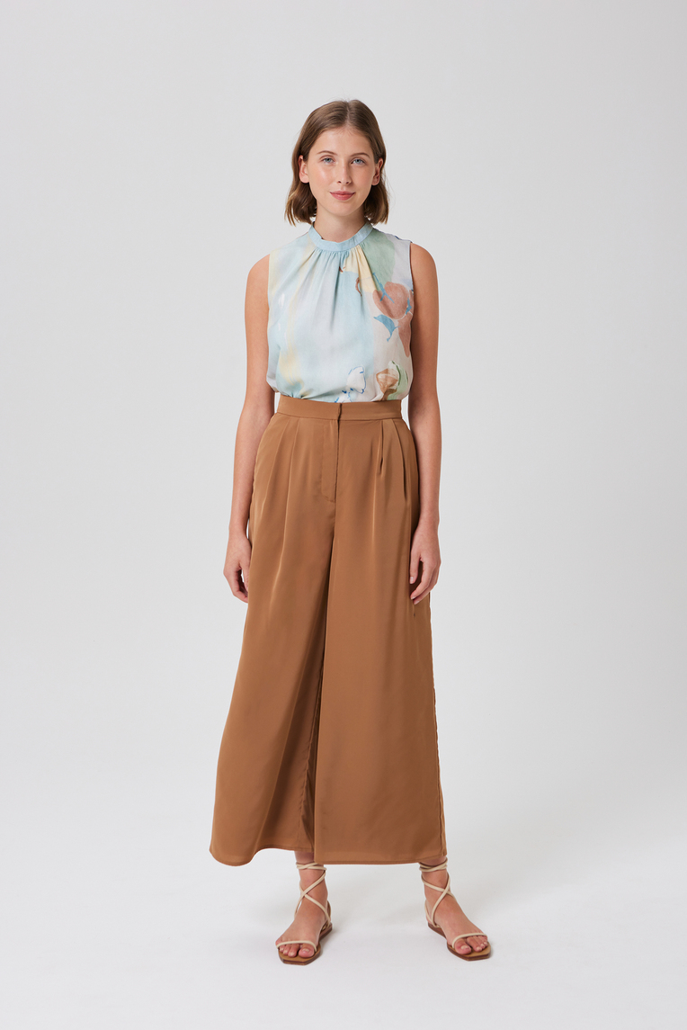 Savour Gathered Shift Top