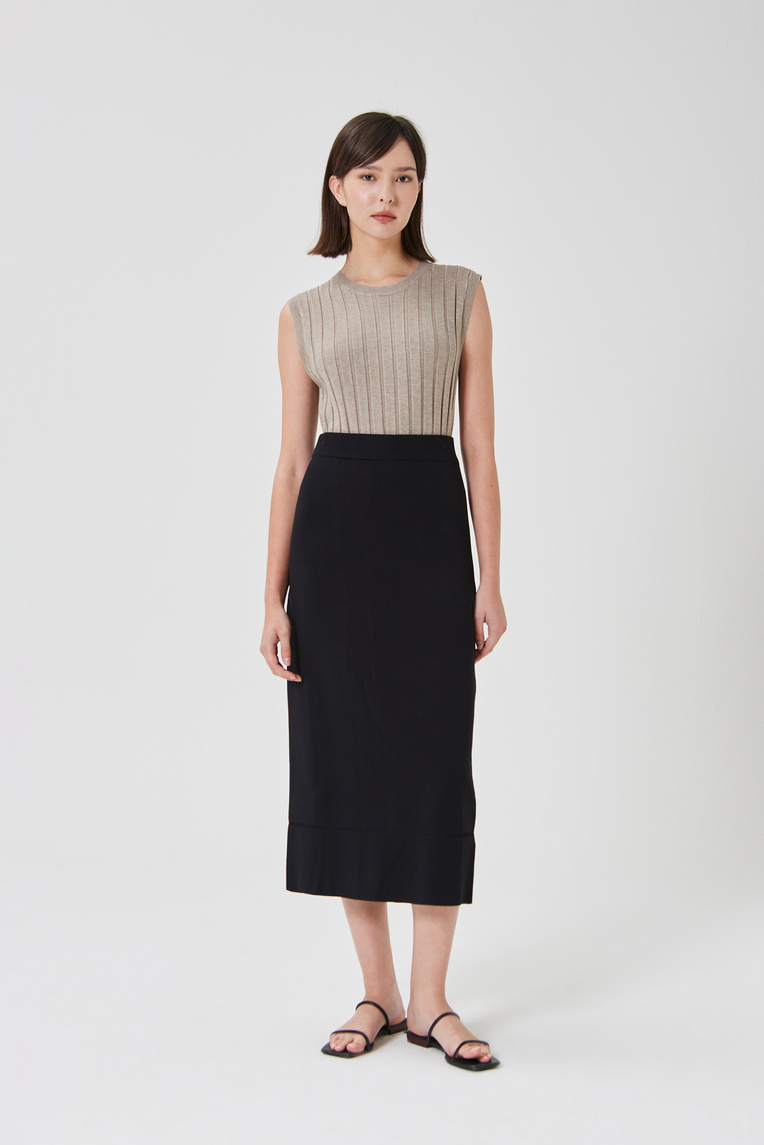 Broad-Hem Knit Skirt