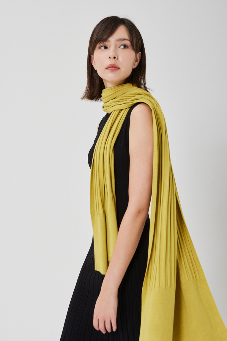 Soft Ribbed Knit Scarf