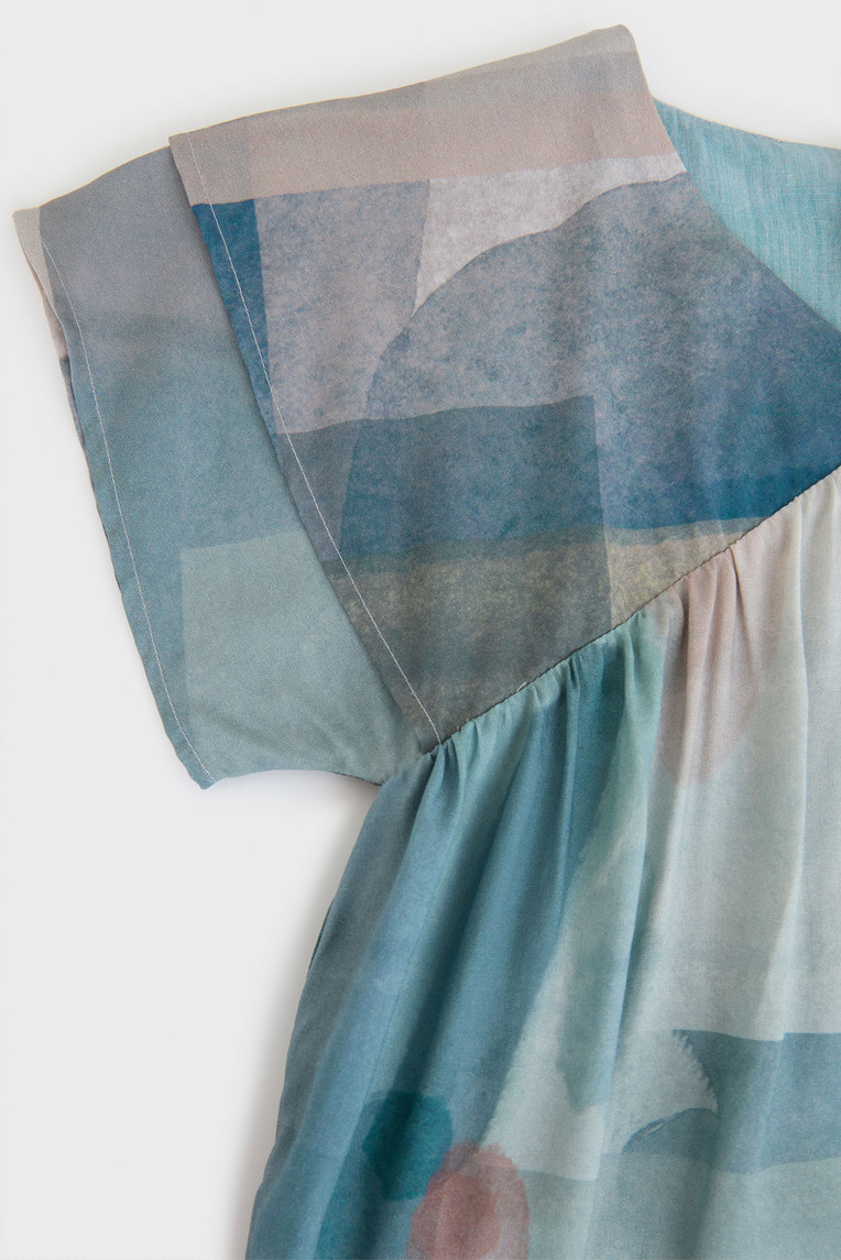 Frame Flutter Sleeve Dress