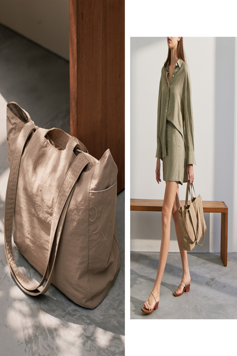 Water-Resistant Medium Weekender Carryall