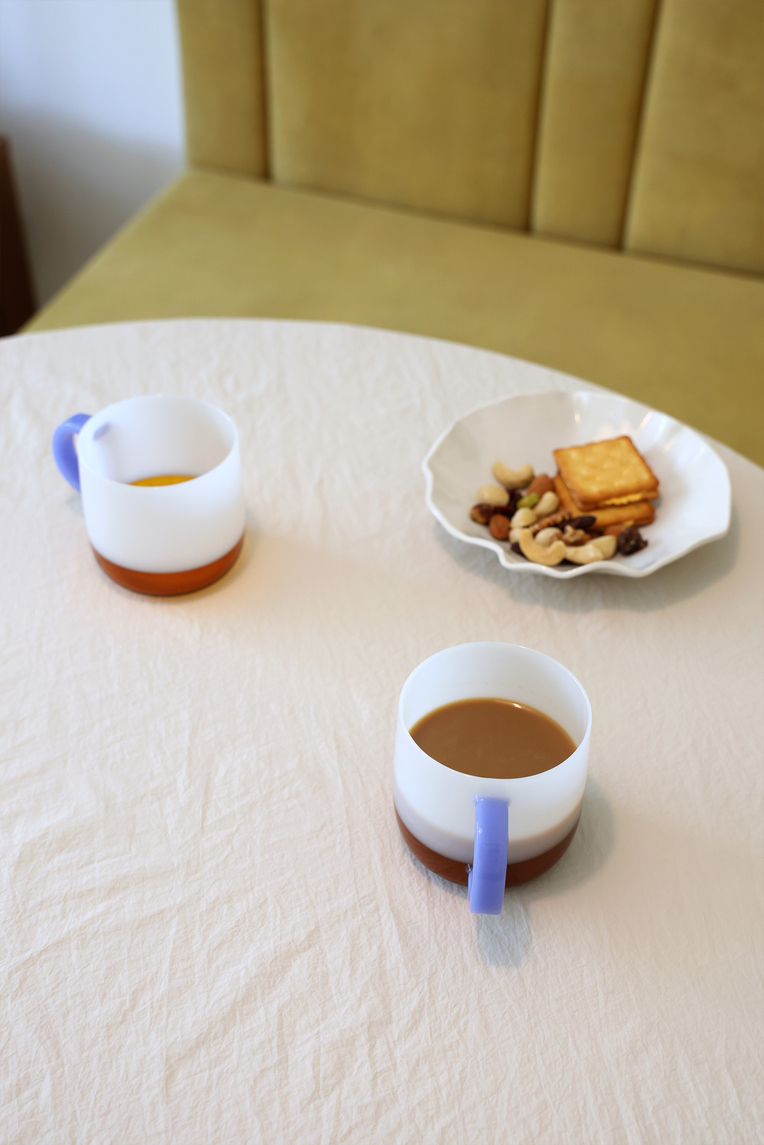Textured Round Water-Resistant Tablecloth