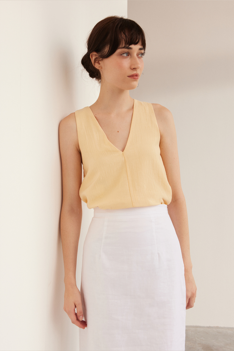 Two-Way Twist Knot Top