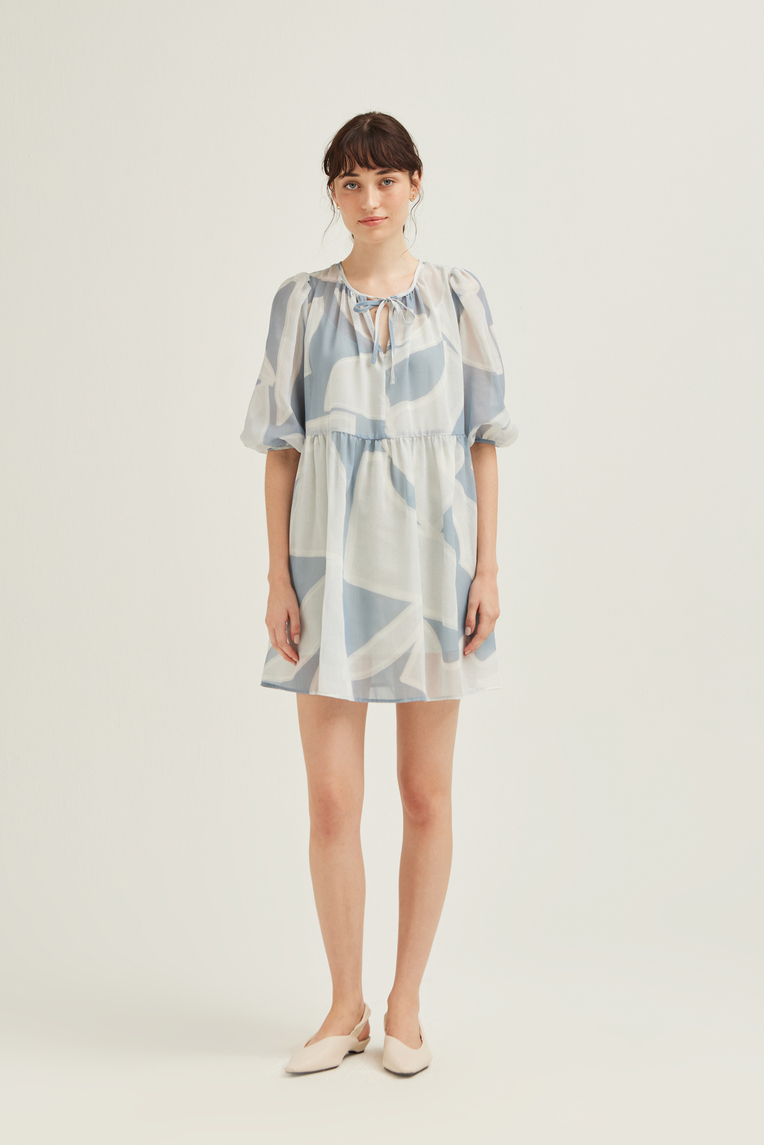 Dialogue Puff-Sleeve Shift Dress