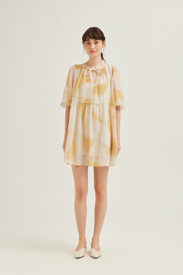 Dialogue Puff-Sleeve Shift Dress