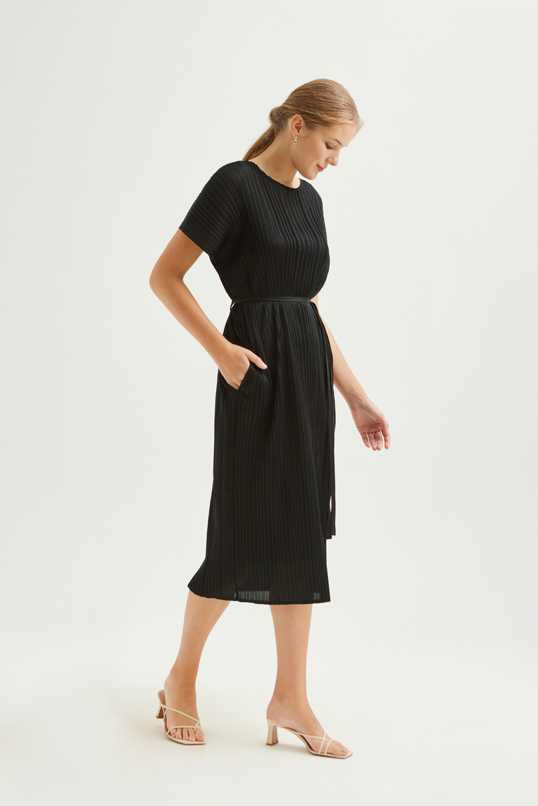 Plissé Pleated Kaftan