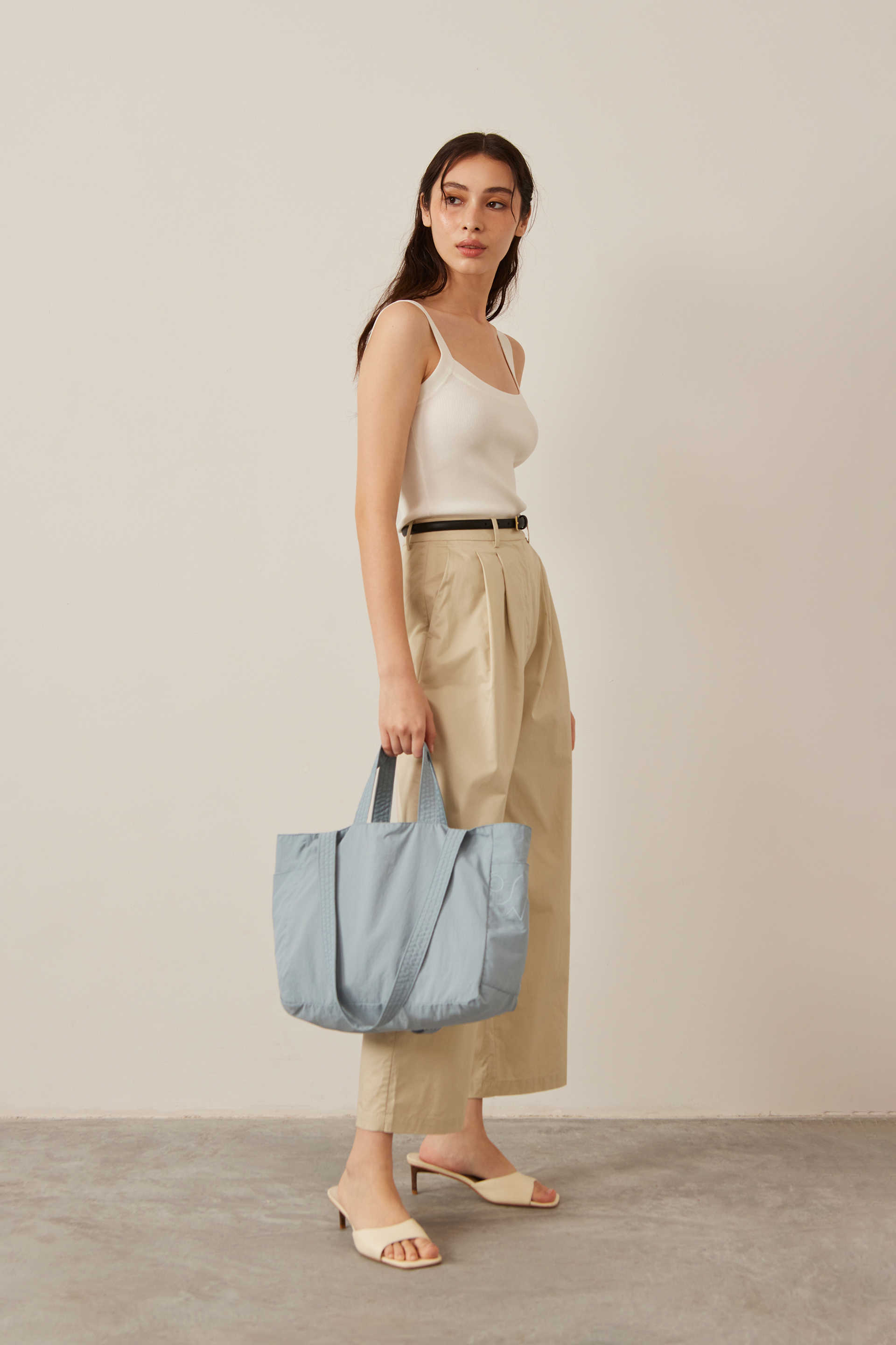 Water-Resistant Medium Weekender Carryall