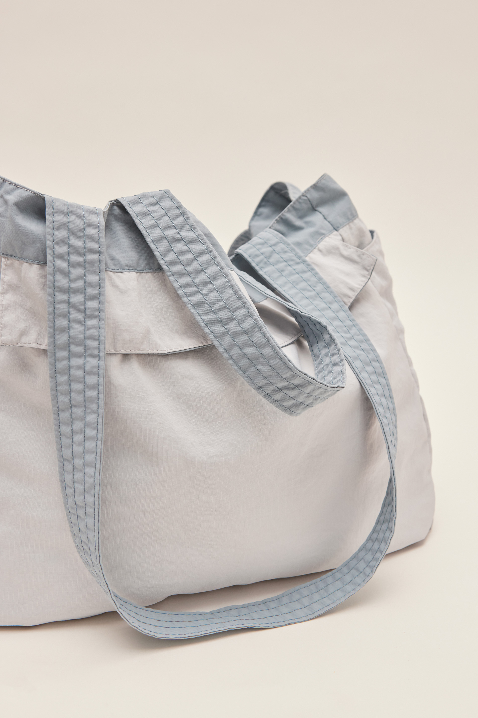 Water-Resistant Medium Weekender Carryall