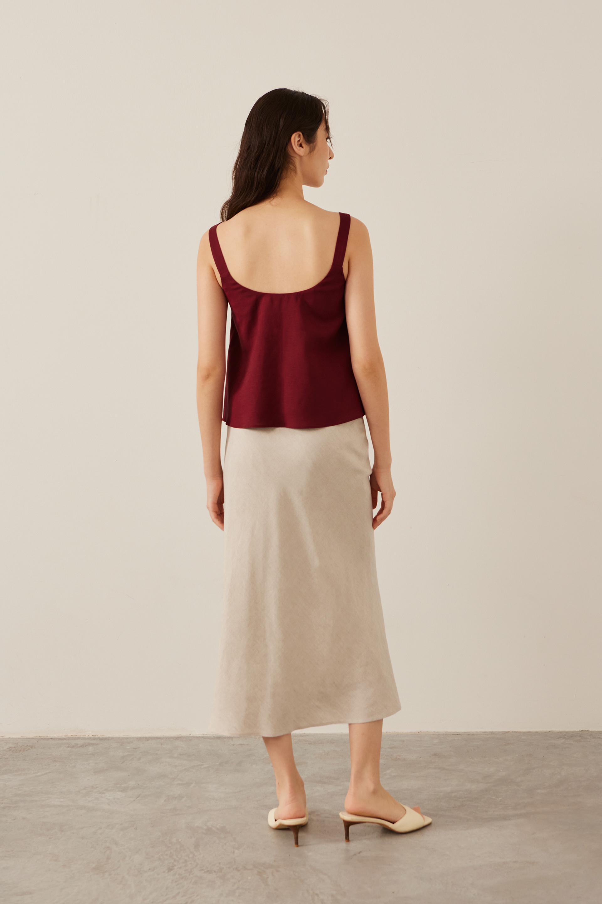 Linen Scoop-Neck Top