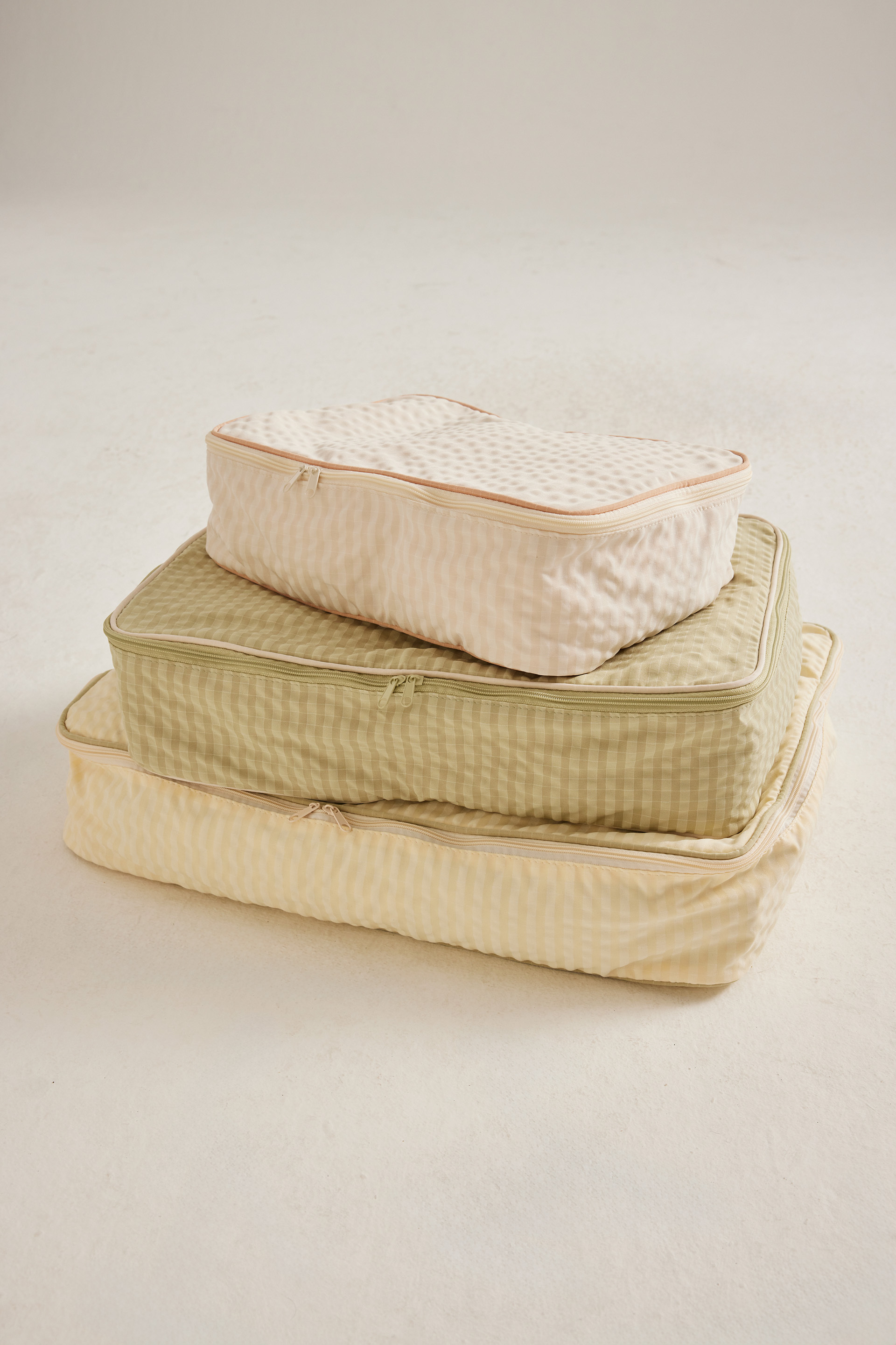 Medium Striped Packing Cube