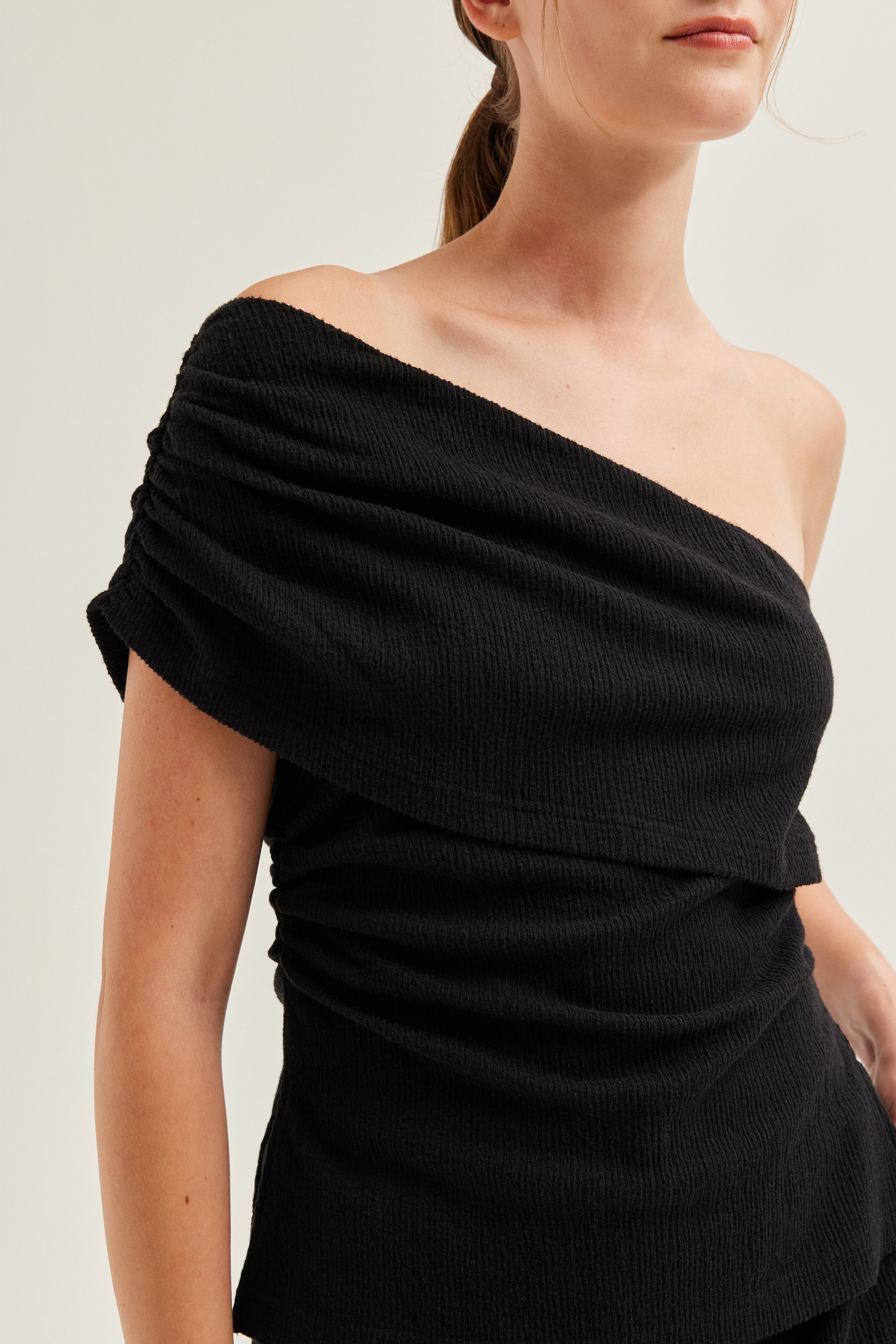 One-Shoulder Textured Knit Top One-Shoulder Textured Knit Top