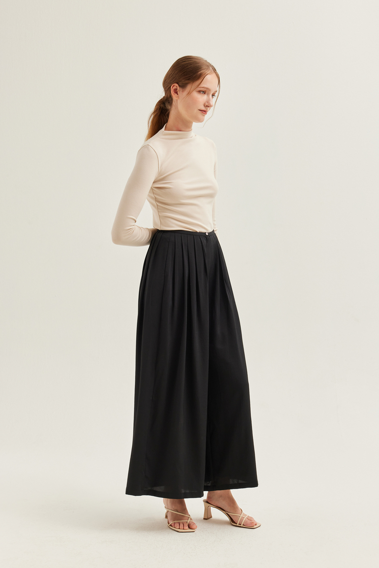 Pleated Wide-Leg Trousers