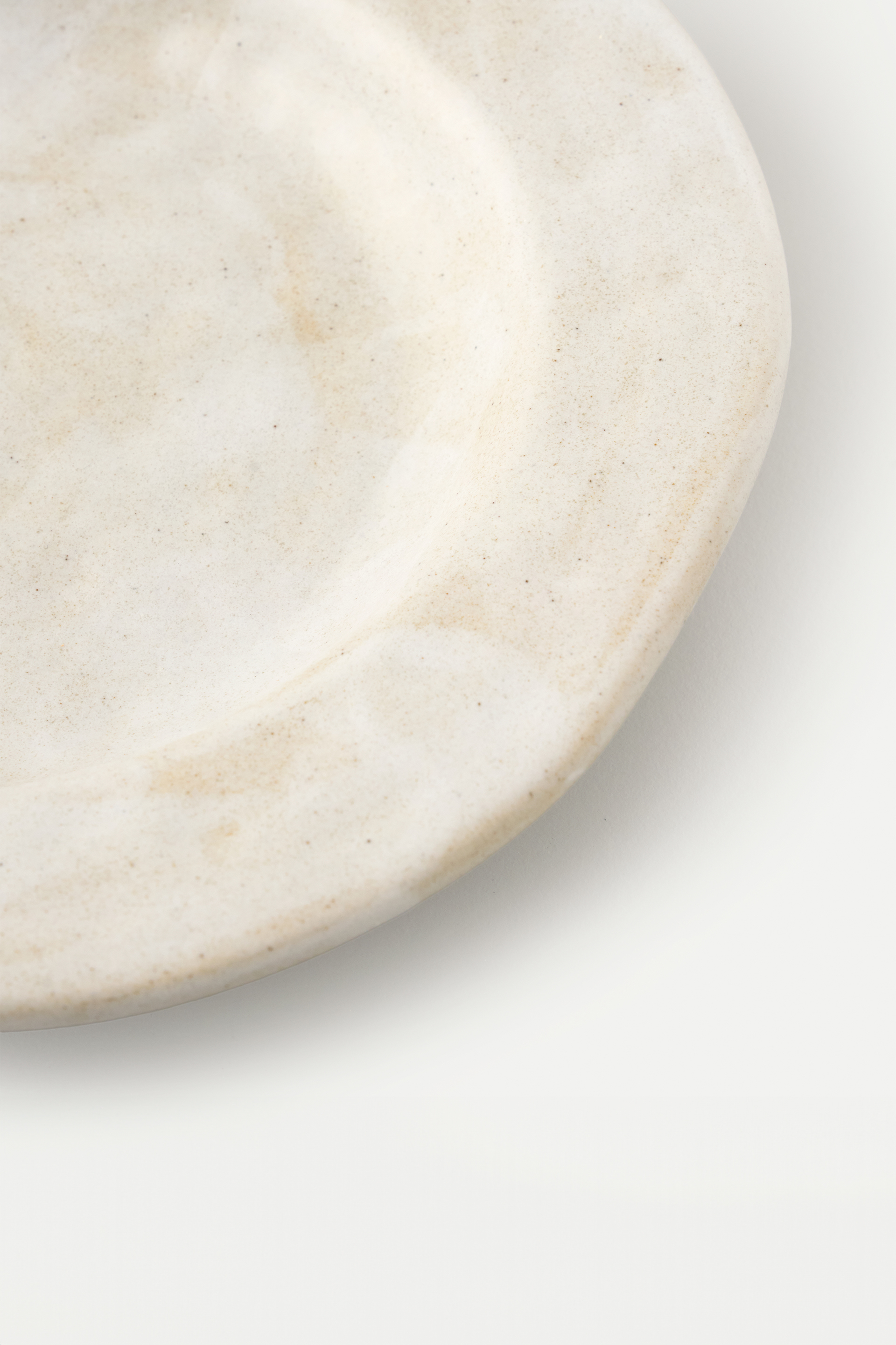 Organic Dimpled Wide-Rim Plate