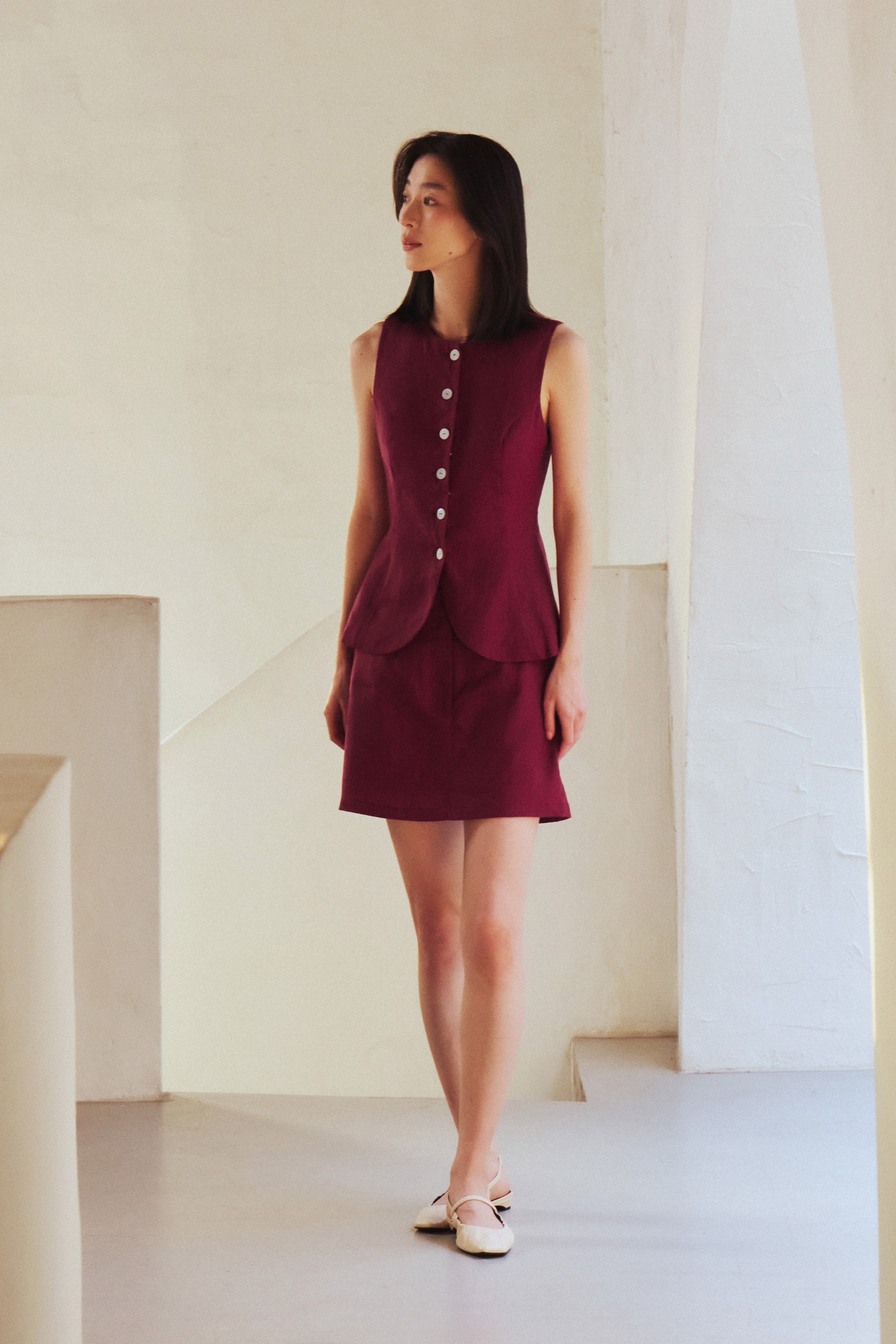 Linen Curved-Hem Vest