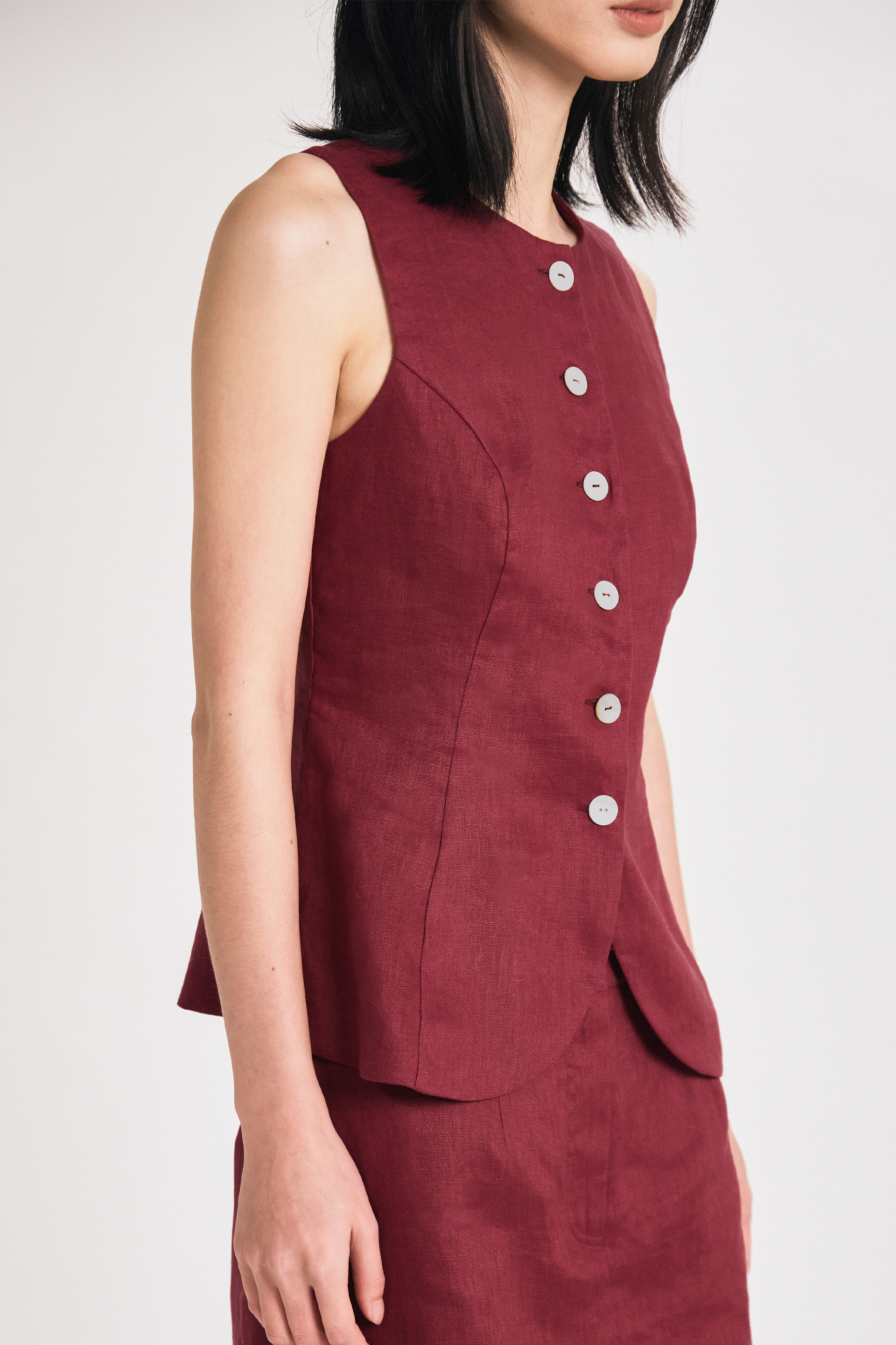 Linen Curved-Hem Vest