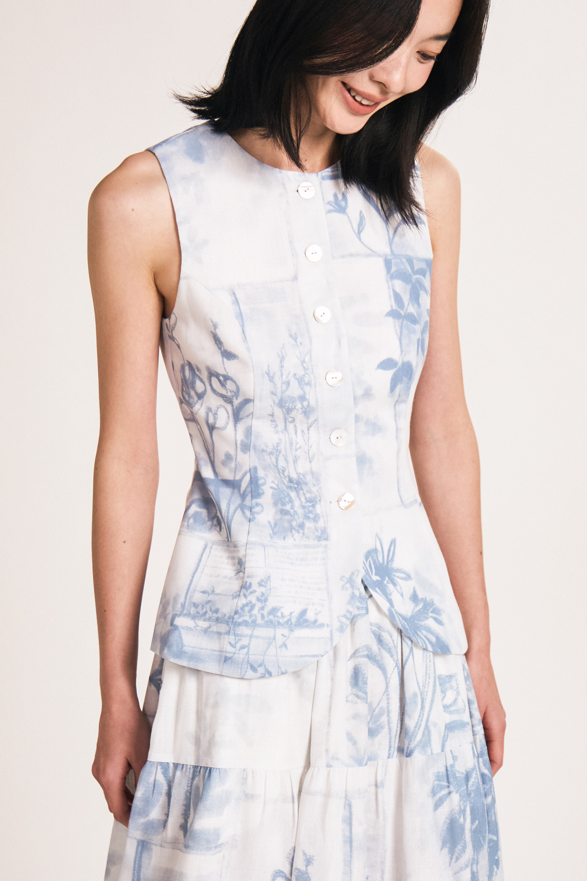 View Curved-Hem Vest