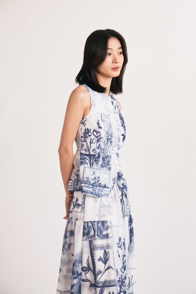 View Curved-Hem Vest