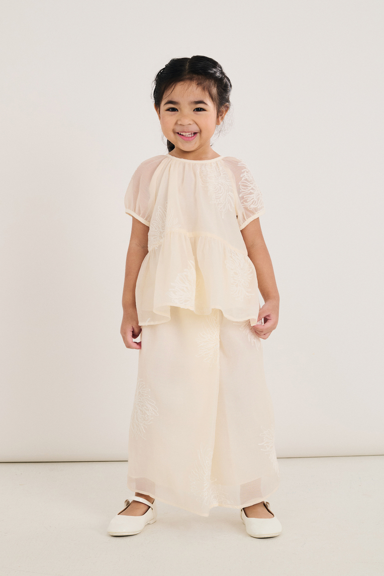 Front-Pleat Embroidered Texture Skirt