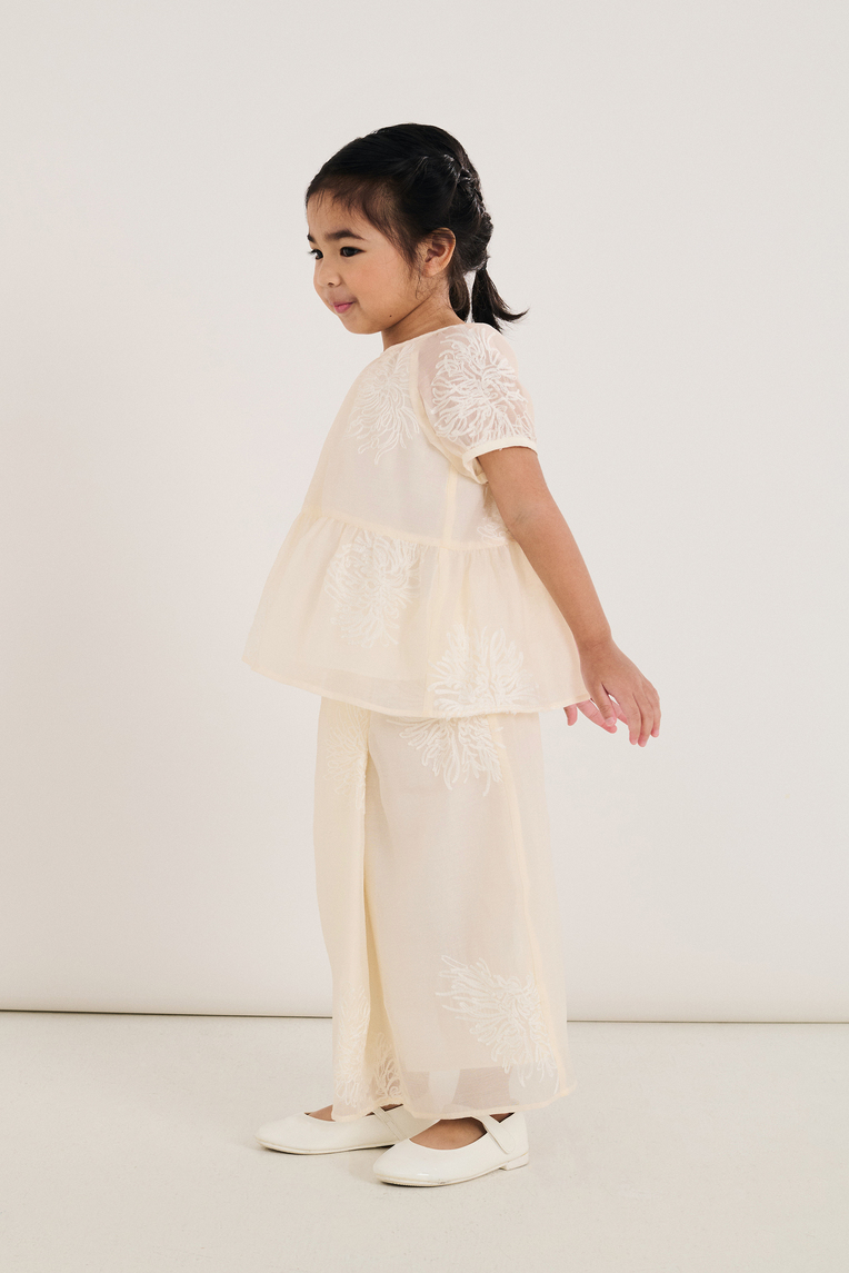 Front-Pleat Embroidered Texture Skirt