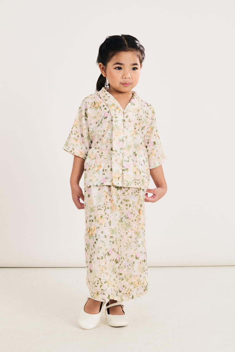 Front-Pleat Floral Lace Kebaya Skirt