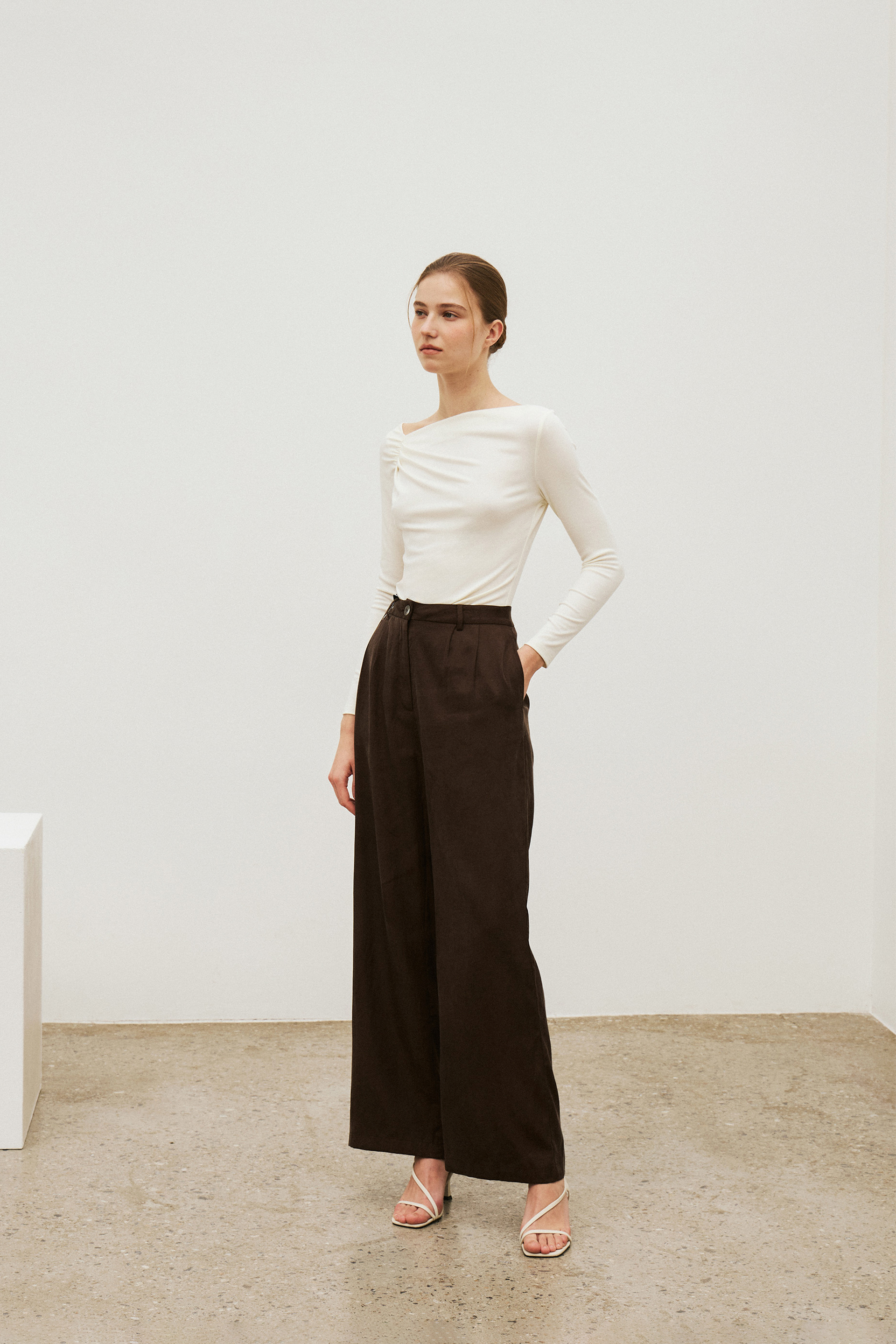 Relaxed Pleat-Front Trousers