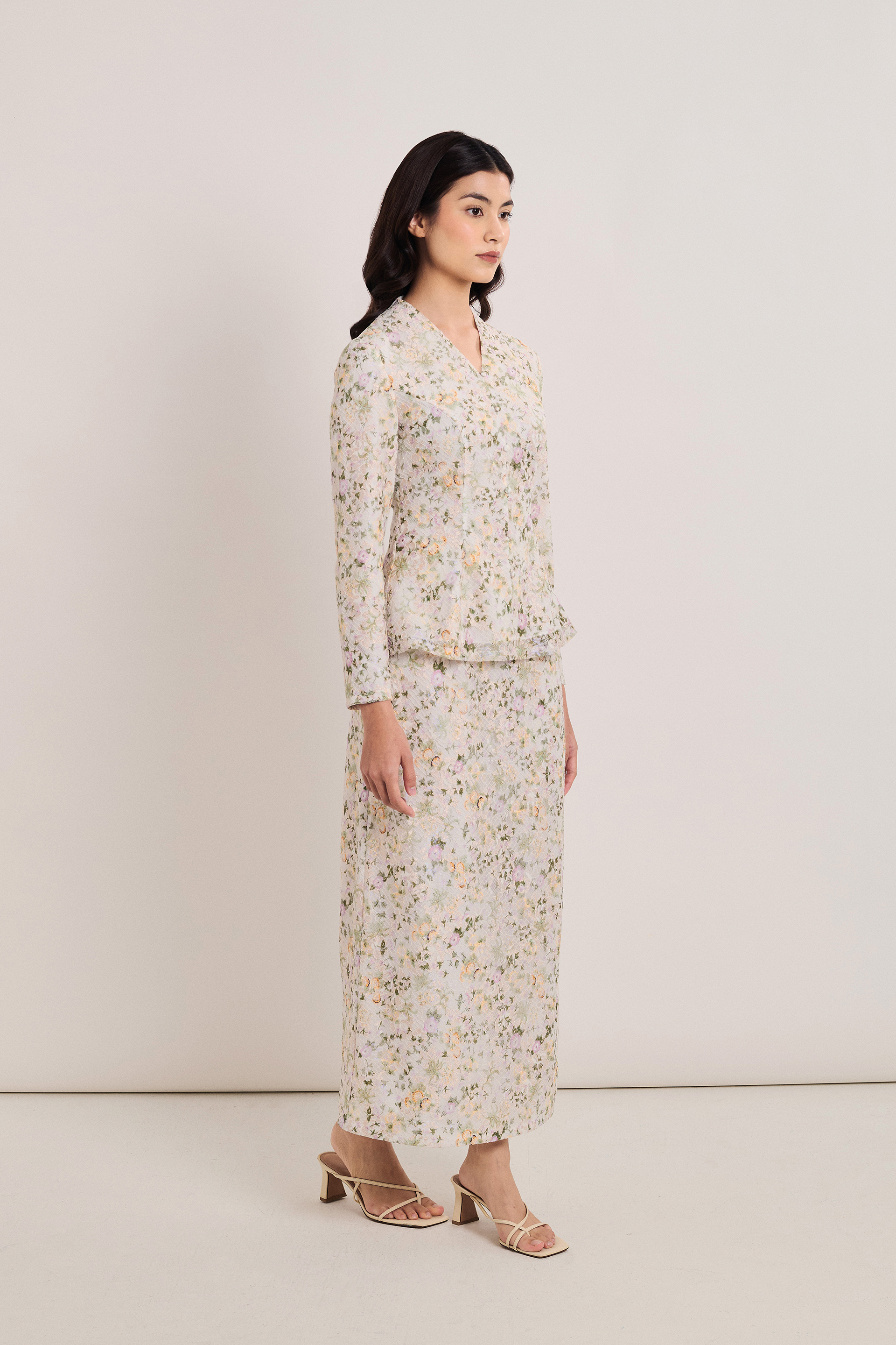 Kebaya Floral Lace Pencil Skirt