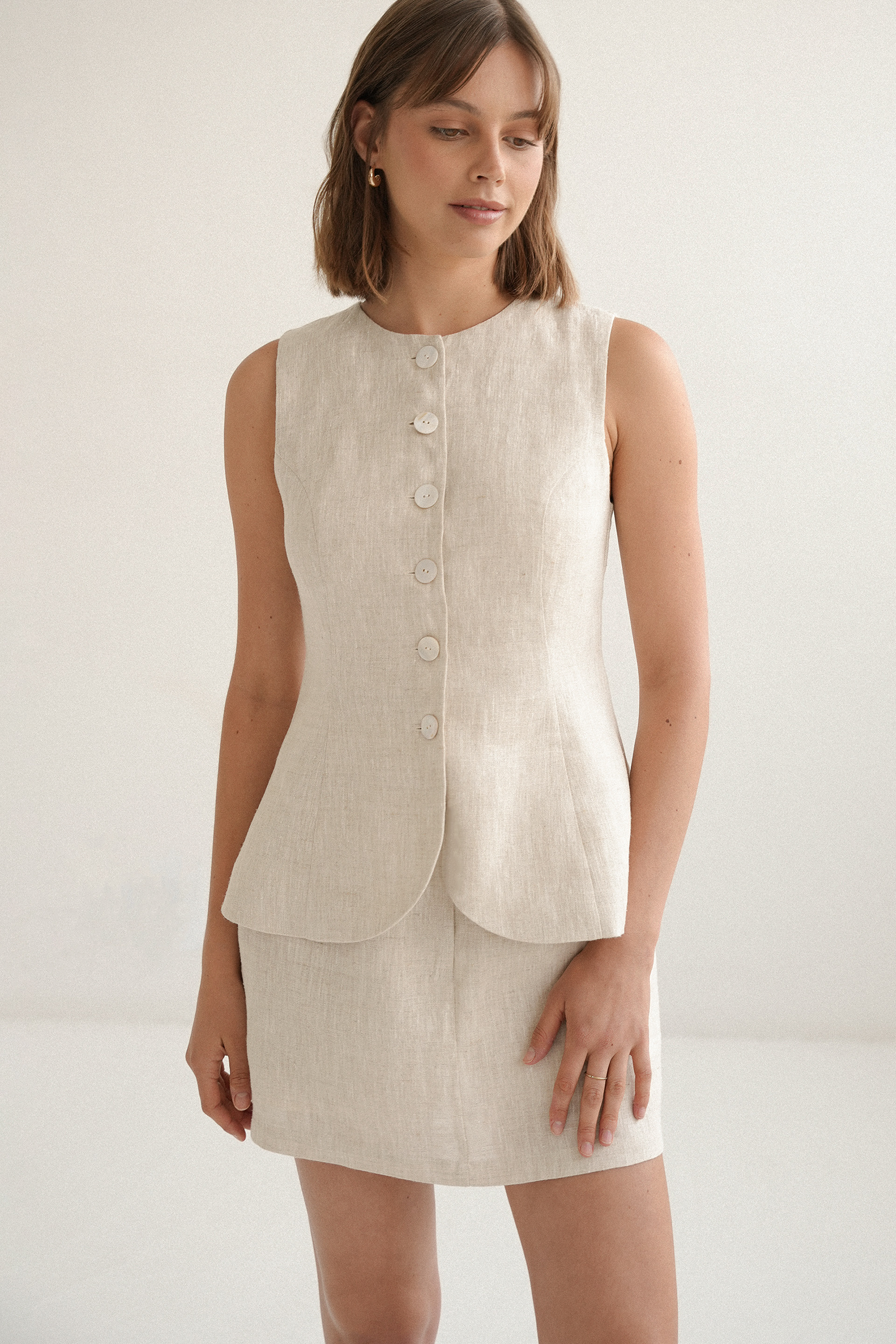 Linen Curved-Hem Vest