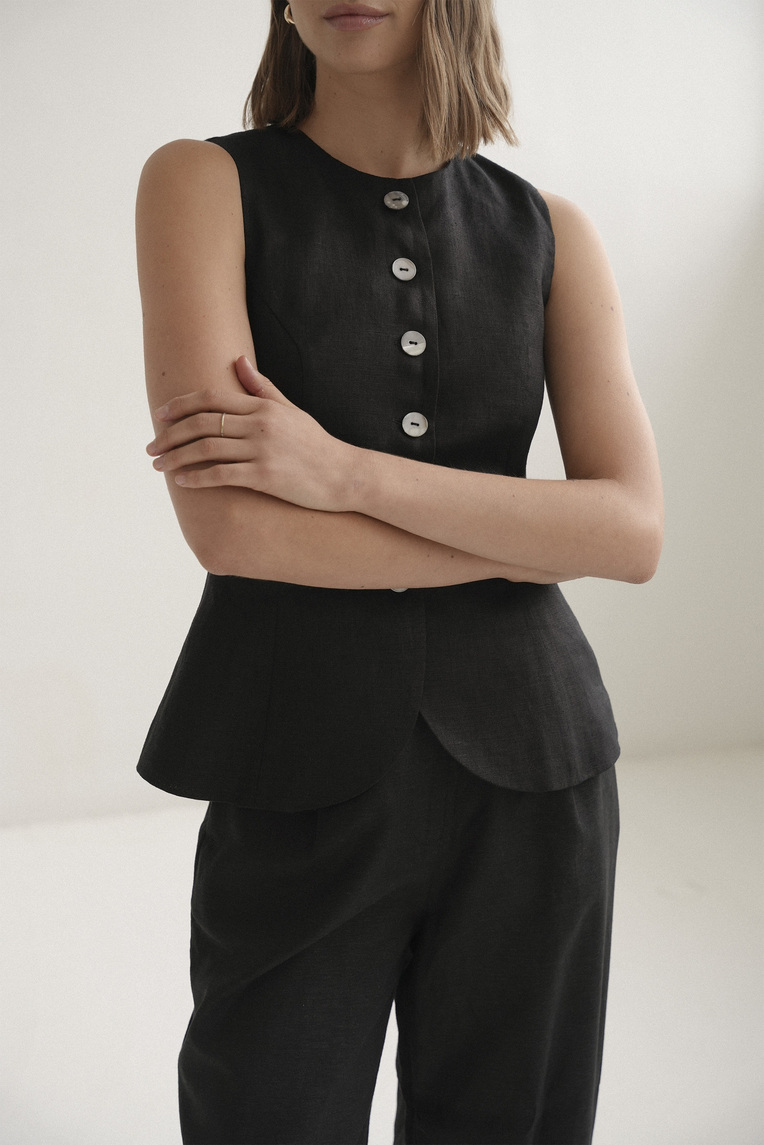 Linen Curved-Hem Vest