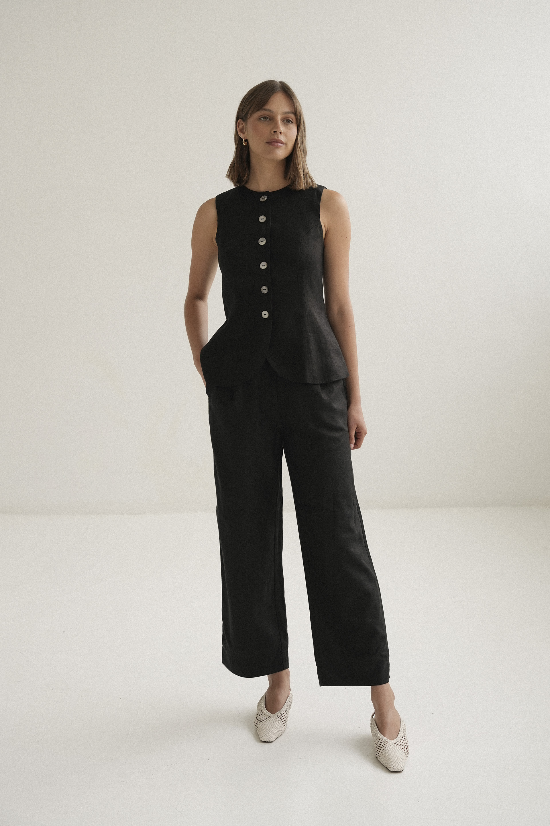 Linen Curved-Hem Vest