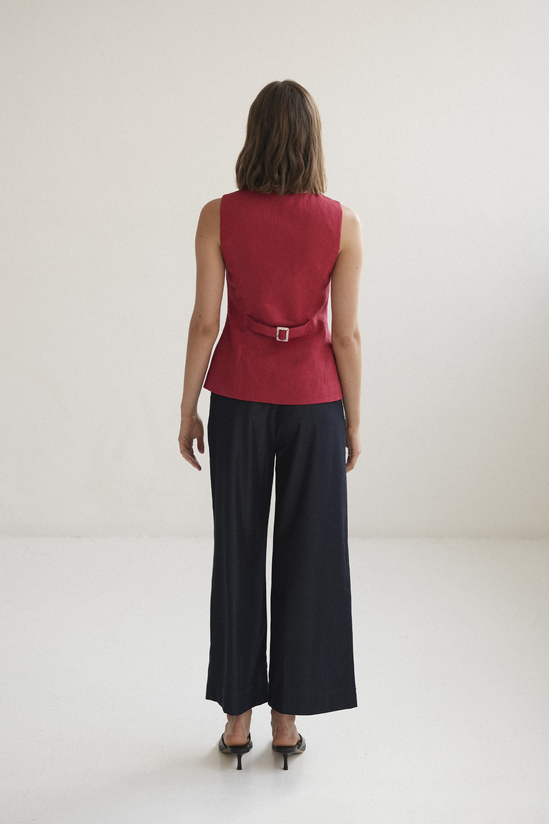 Linen Curved-Hem Vest