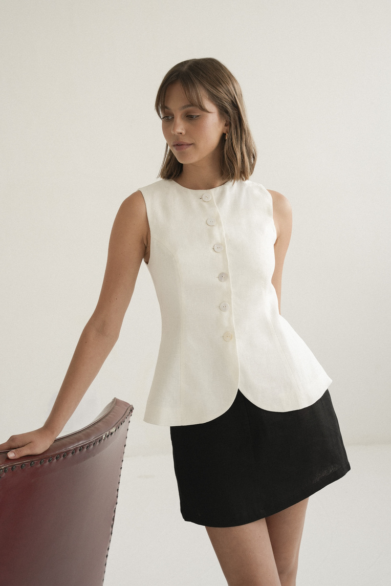 Linen Curved-Hem Vest