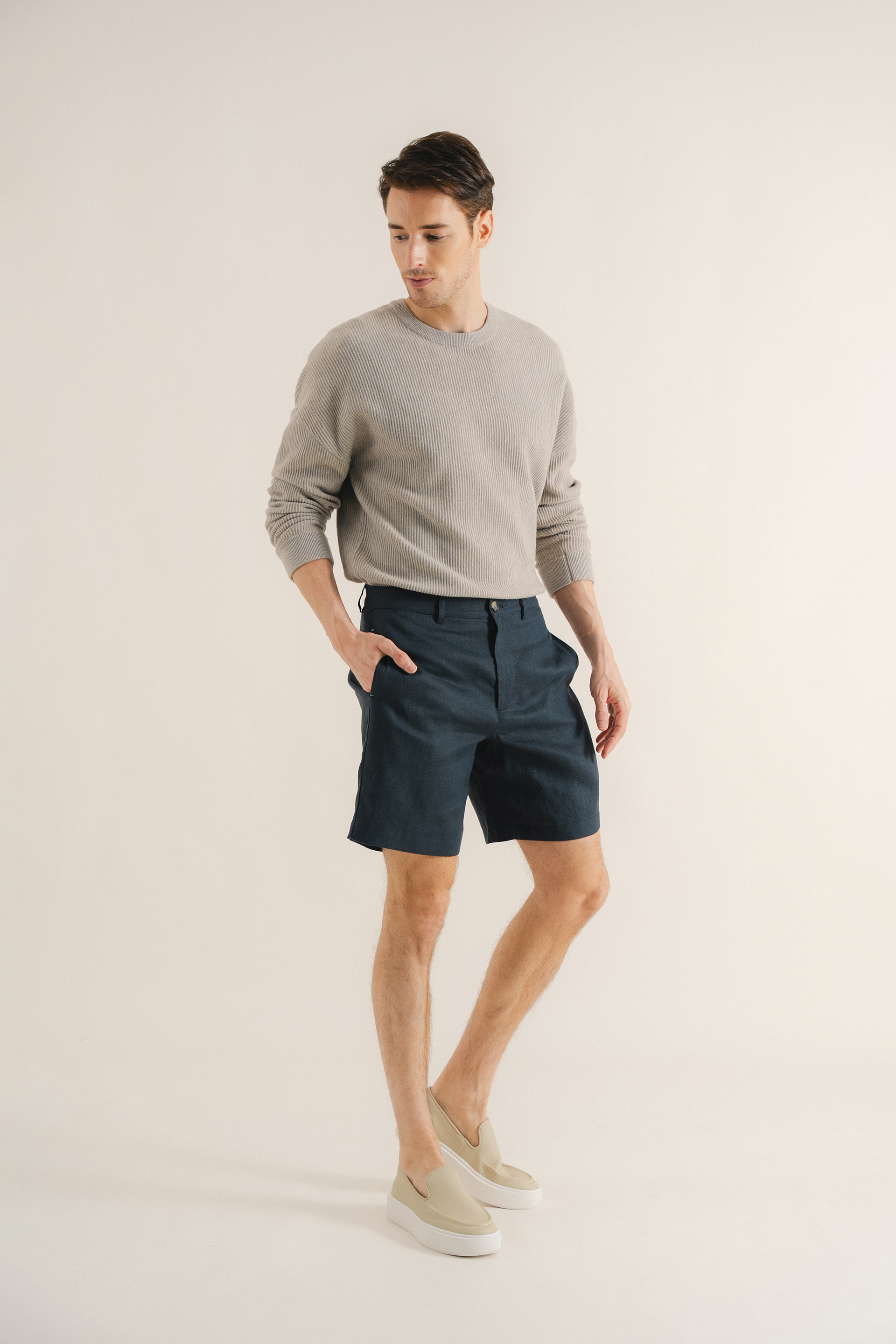 Relaxed Fit Linen Shorts