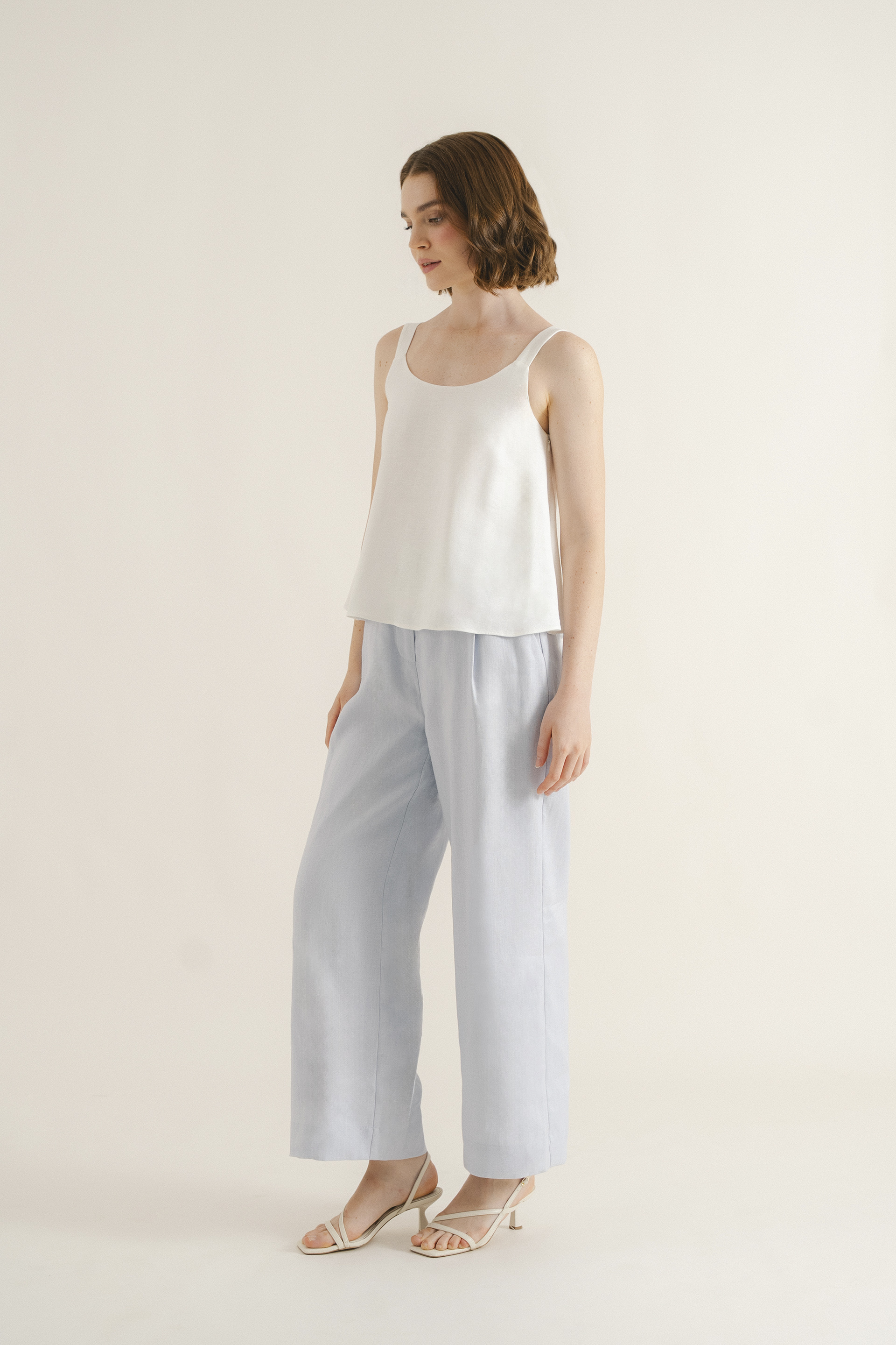 Linen Scoop-Neck Top