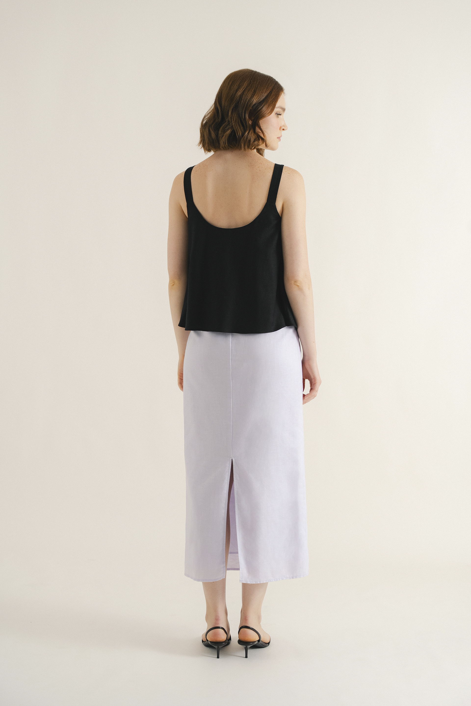 Linen Scoop-Neck Top