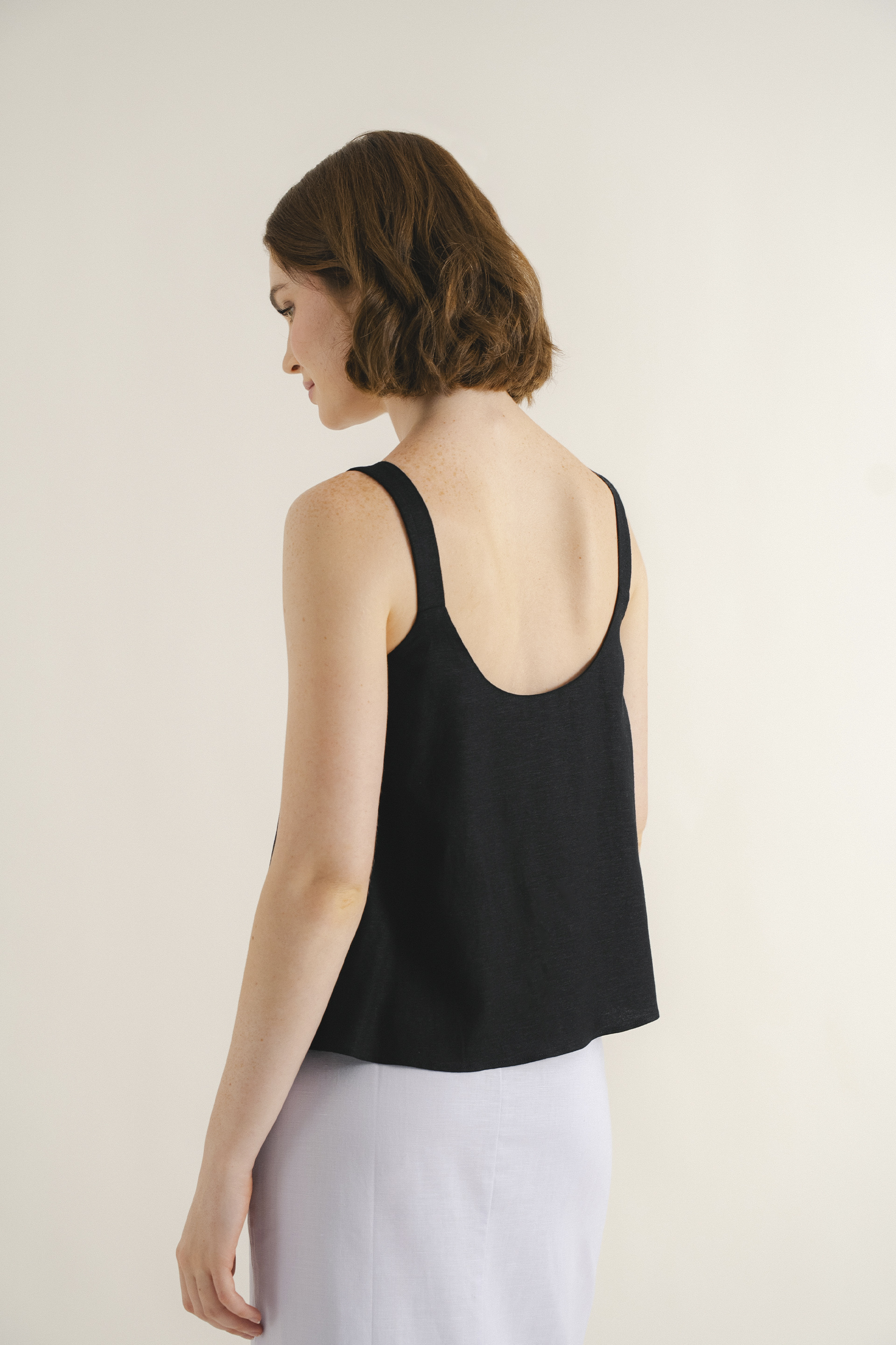 Linen Scoop-Neck Top