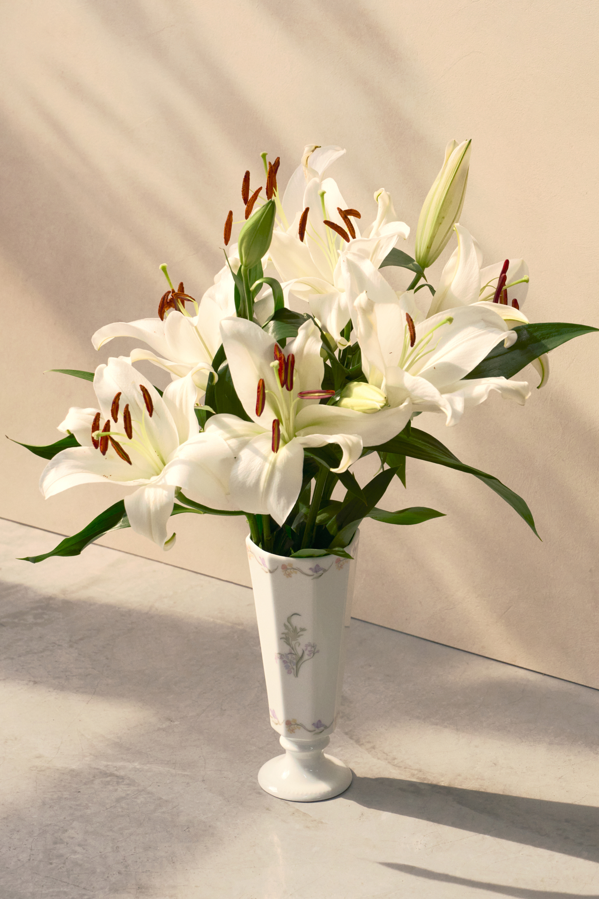 [Local Pickup Only] Keepsake Porcelain Vase