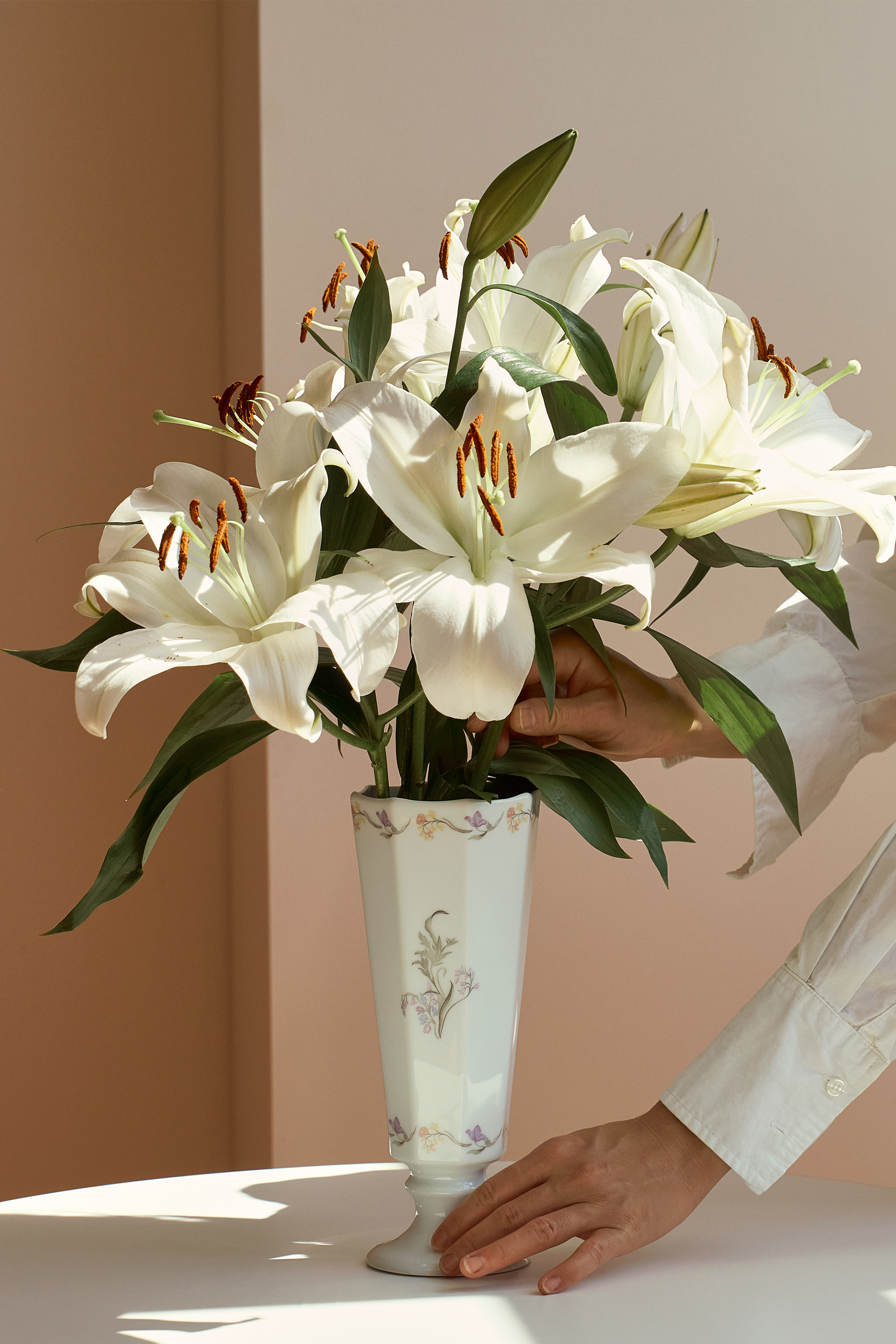 [Local Pickup Only] Keepsake Porcelain Vase