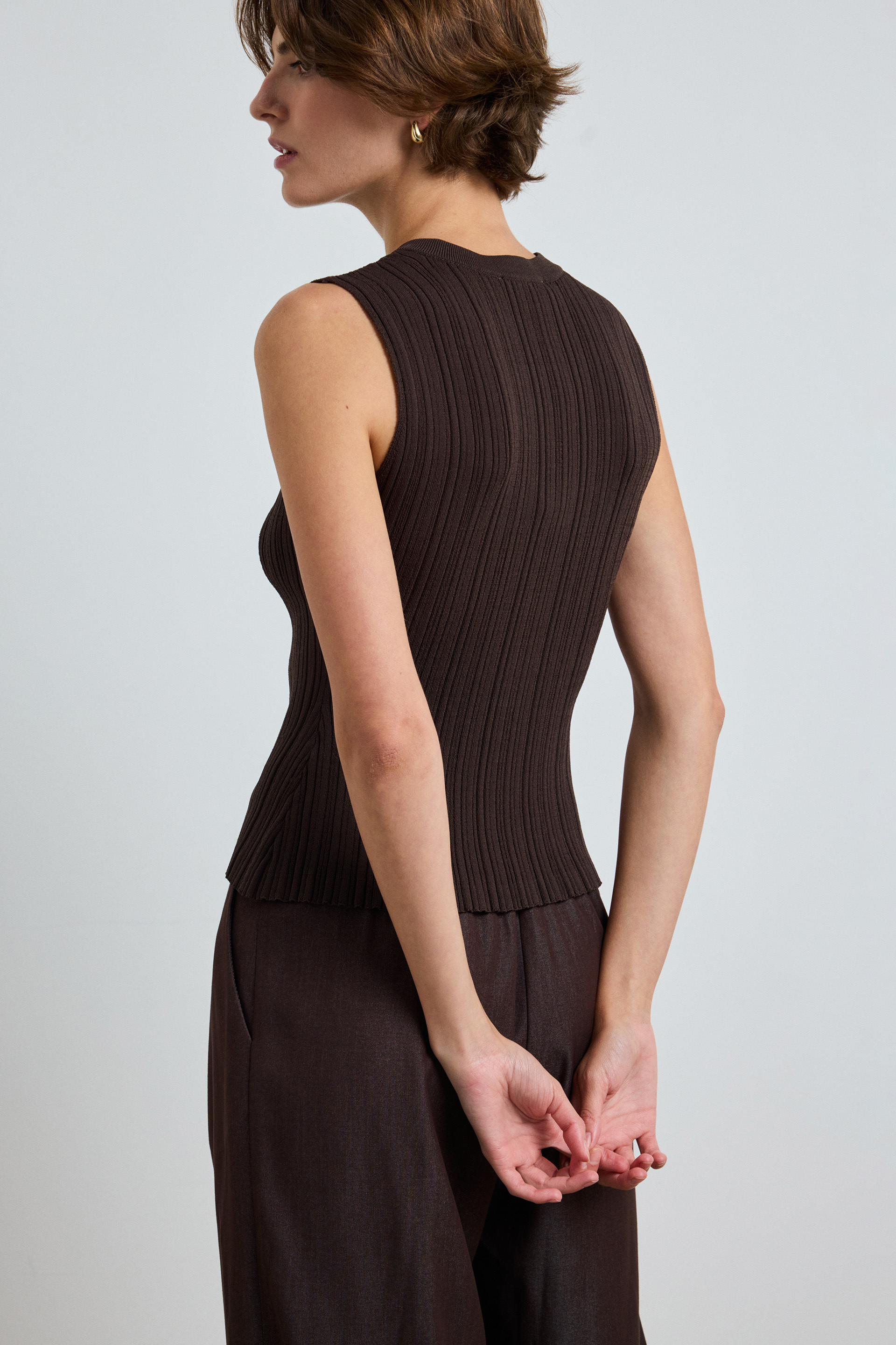 Fitted Ribbed Knit Top