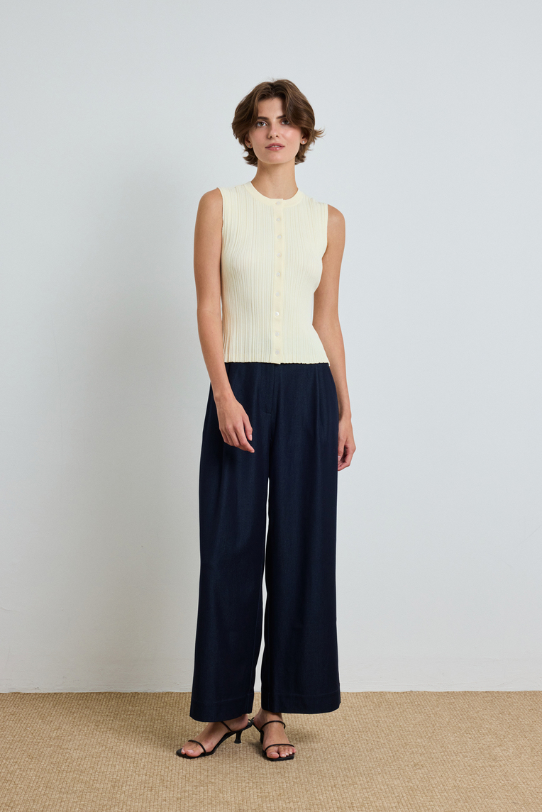 Fitted Ribbed Knit Top