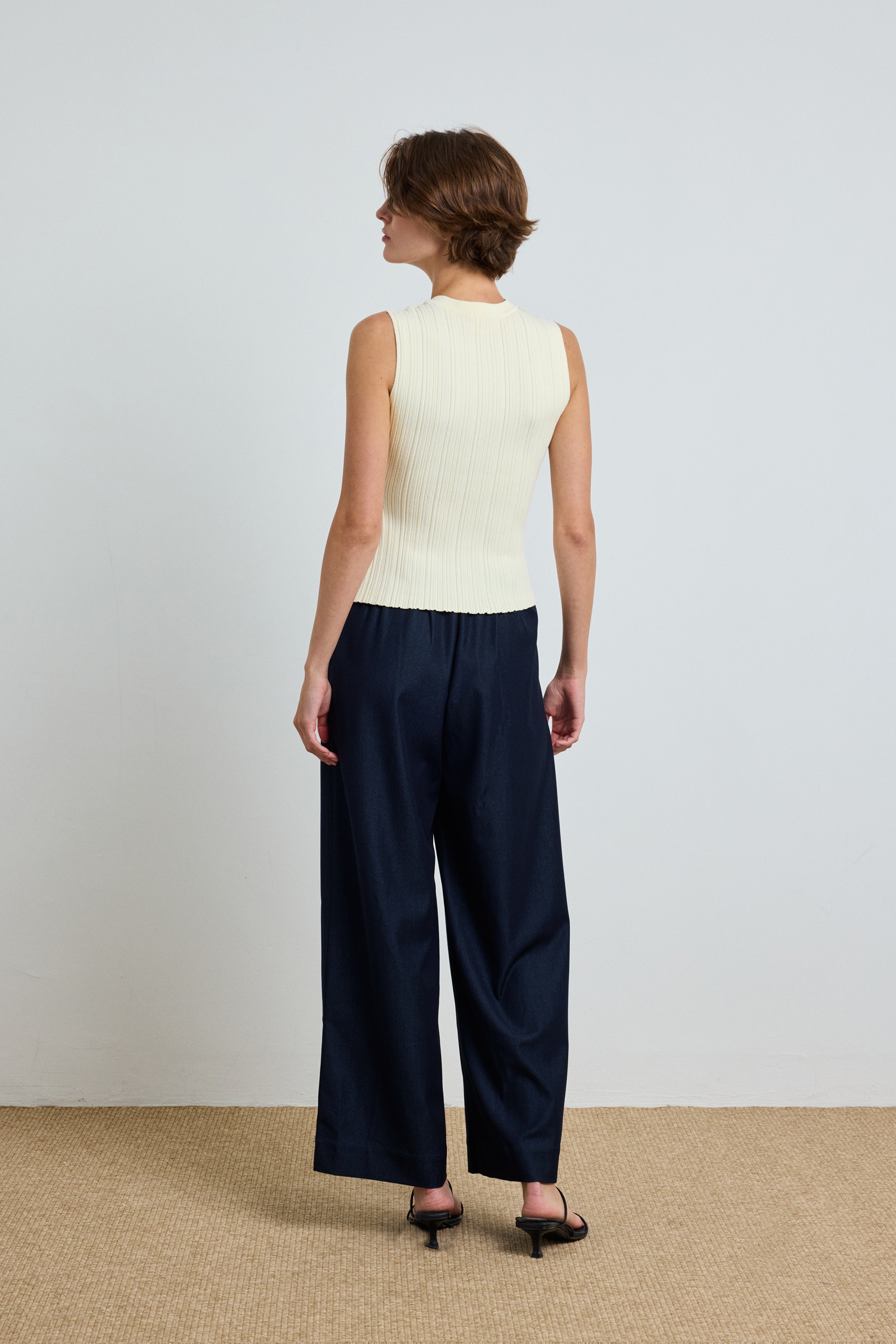 Fitted Ribbed Knit Top