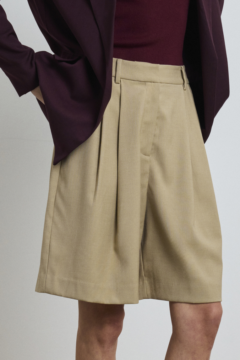 Pleated Bermuda Shorts